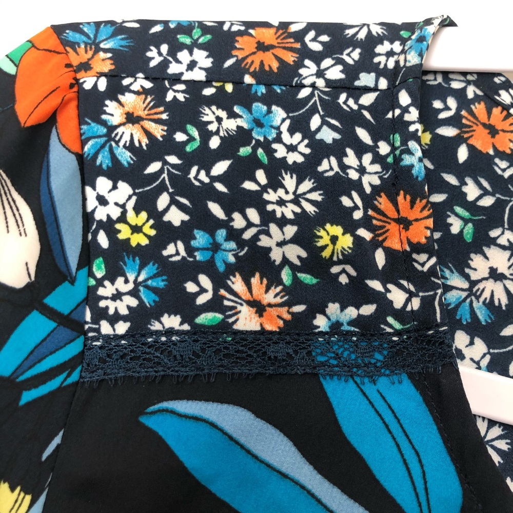 EUC Nanette Lepore | Ladies Floral blouse - Picture 3 of 8